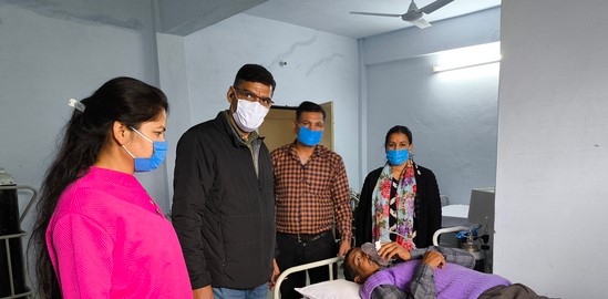 बाराकोट प्राथमिक स्वास्थ्य केंद्र में कोविड-19 के लिए मॉक ड्रिल: स्वास्थ्य तैयारियों की जाँच
