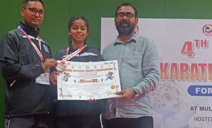राष्ट्रीय कराटे चैंपियनशिप में चम्पावत की अनामिका ने कांस्य व दीपांशु ने रजत पदक जीता